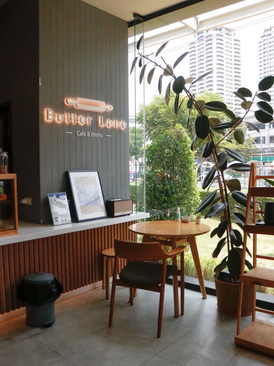 Butter lane เป็น café เป็นร้านที่อยู่ใน showroom ของ sport for life พัฒนาการ58