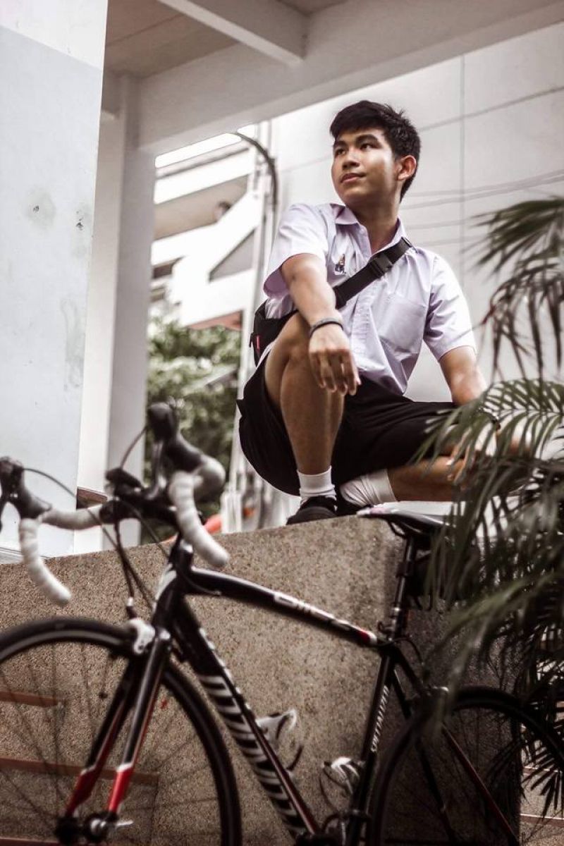 Highschool_cyclist