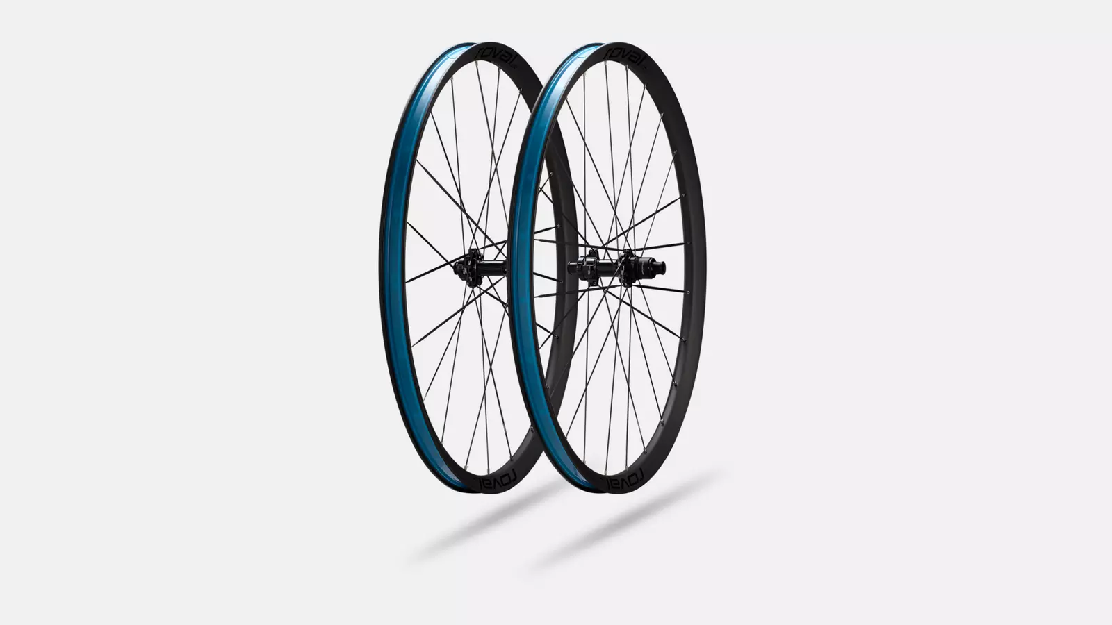 30026-551_WHL_TERRA-CLX-III-700C-FRONT-SATIN-CARBON-GLOSS_HERO-PDP_DARK